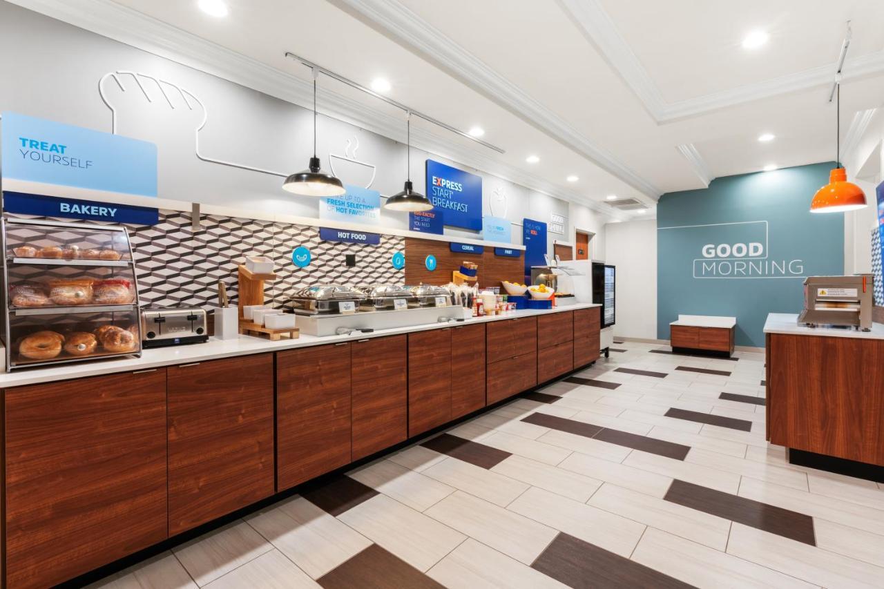 Holiday Inn Express & Suites Klamath Falls Central By Ihg Exterior photo