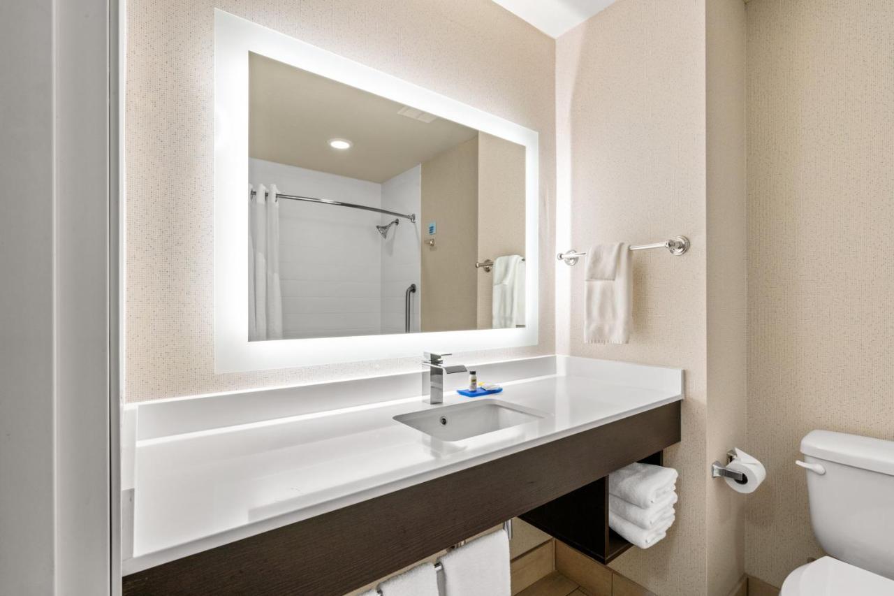 Holiday Inn Express & Suites Klamath Falls Central By Ihg Exterior photo