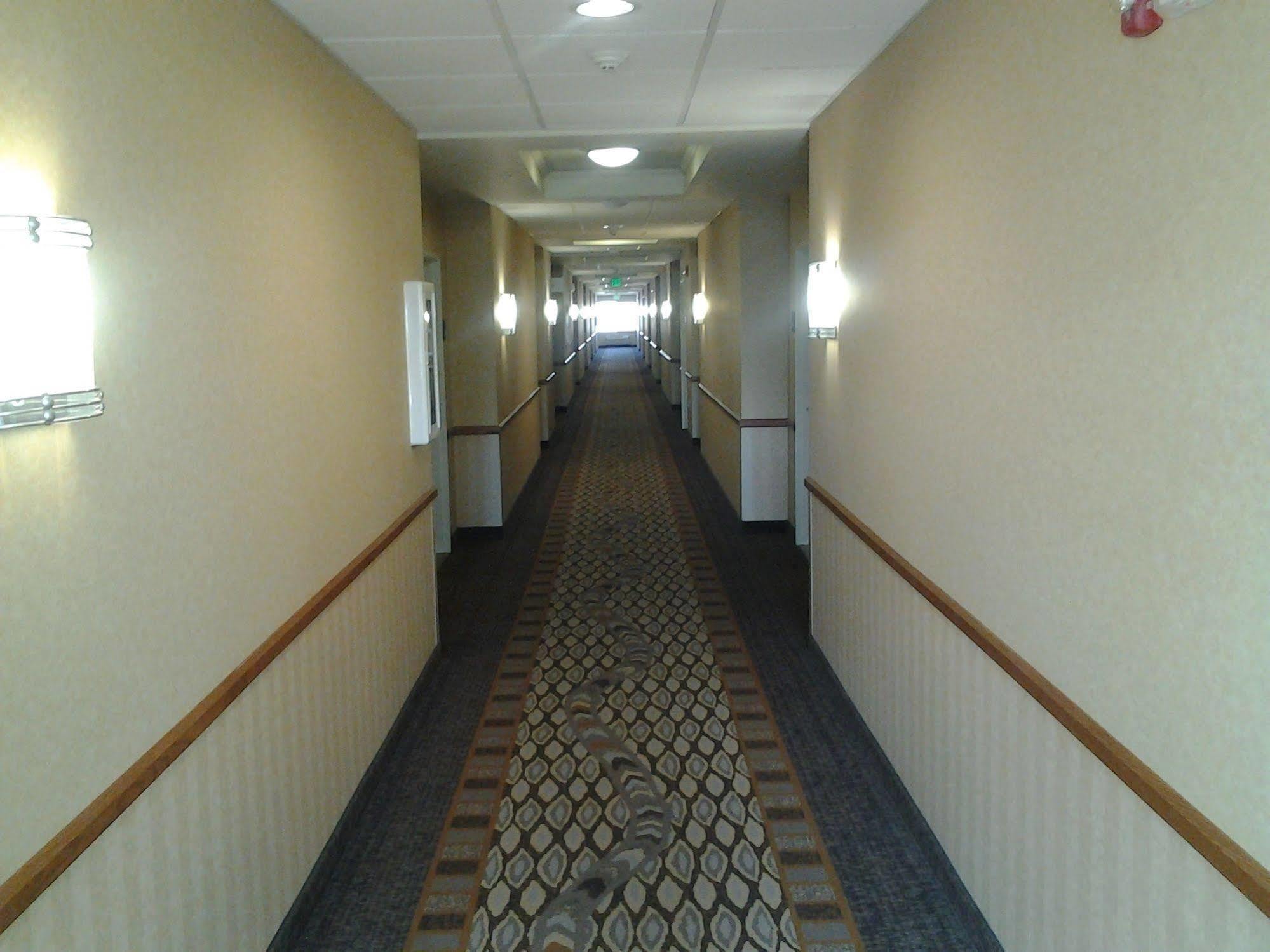 Holiday Inn Express & Suites Klamath Falls Central By Ihg Exterior photo